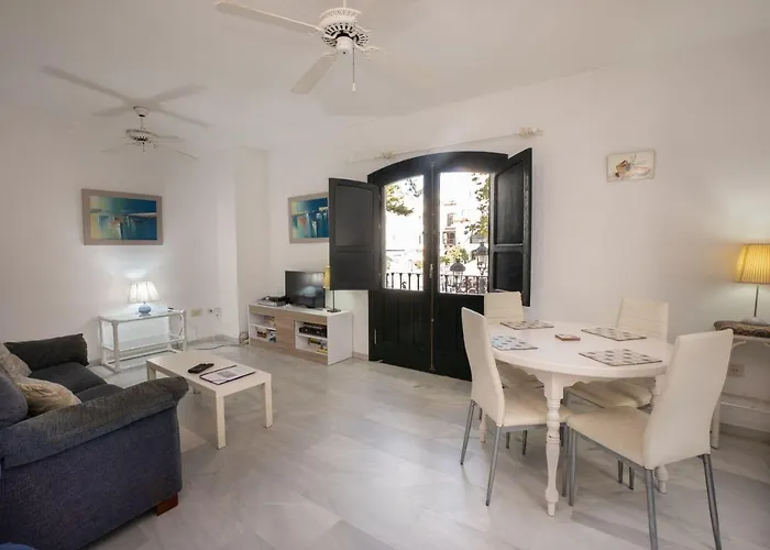 Apartament Balcon De Europa 4 Menyber Nerja